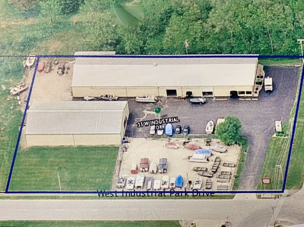 15 W Industrial Dr, Kankakee, IL 60901